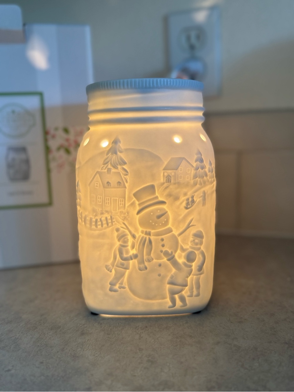 Scentsy Let It Snow Warmer – NEW in Box – Retired ☃️❄️